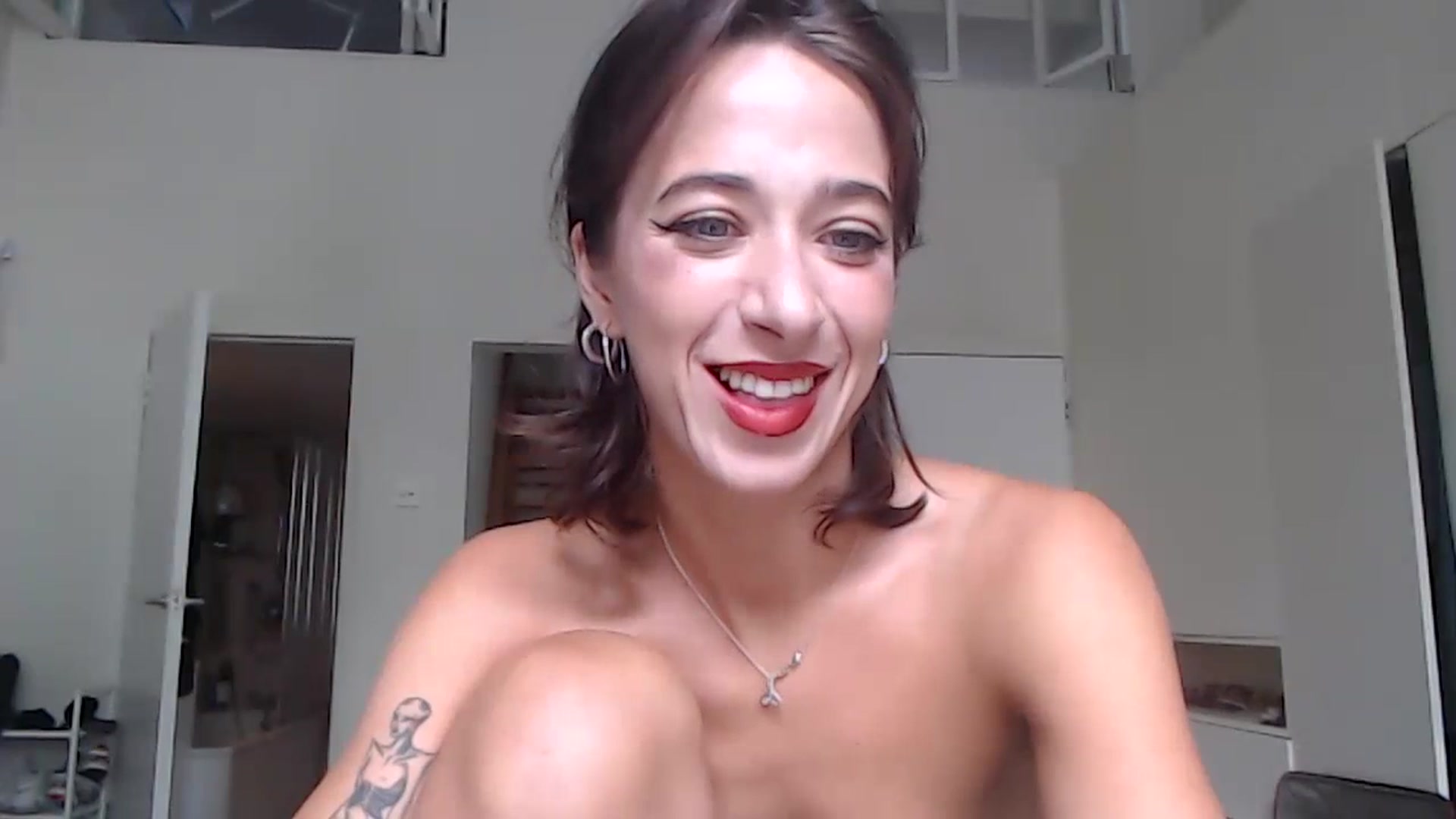 Gallery image thumbnail from KlaraDelgado's myfreecams stream on, 09/20/2023, 12:06 image 12 of 20