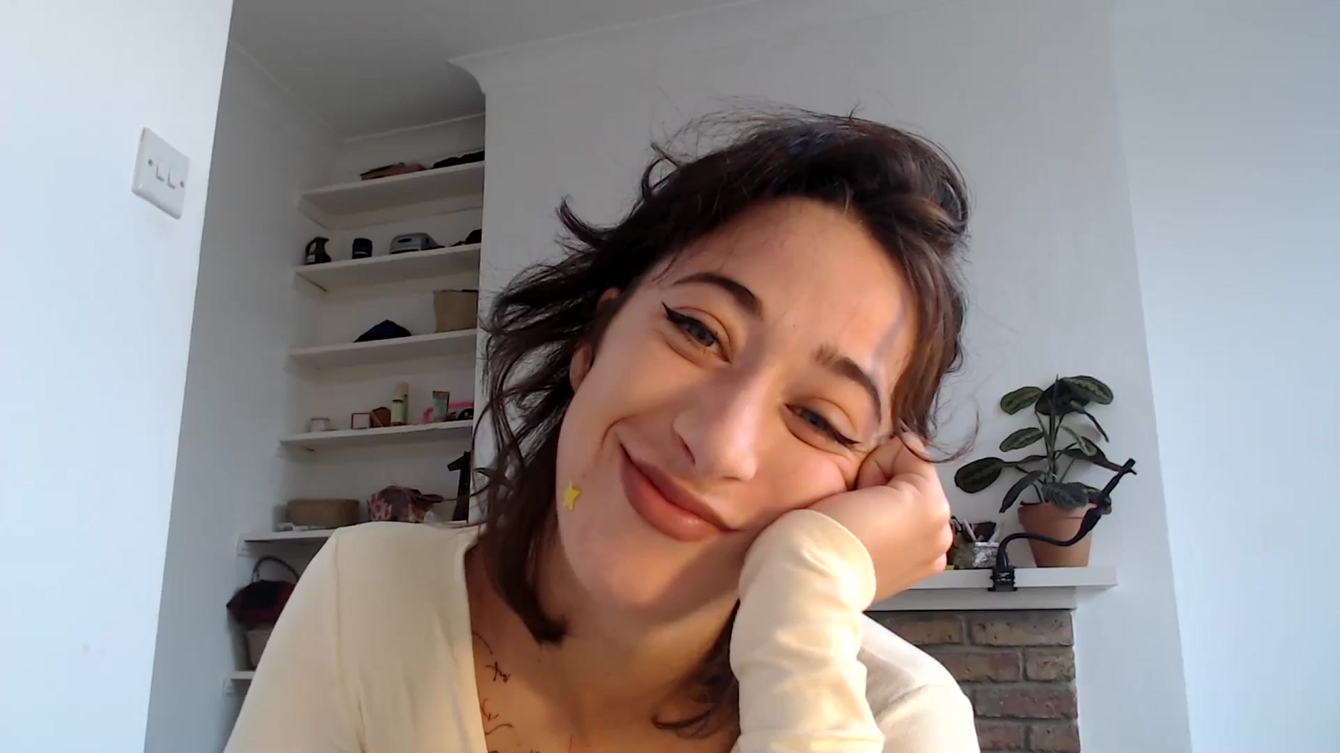 Gallery image thumbnail from KlaraDelgado's myfreecams stream on, 10/18/2023, 09:48 image 1 of 20