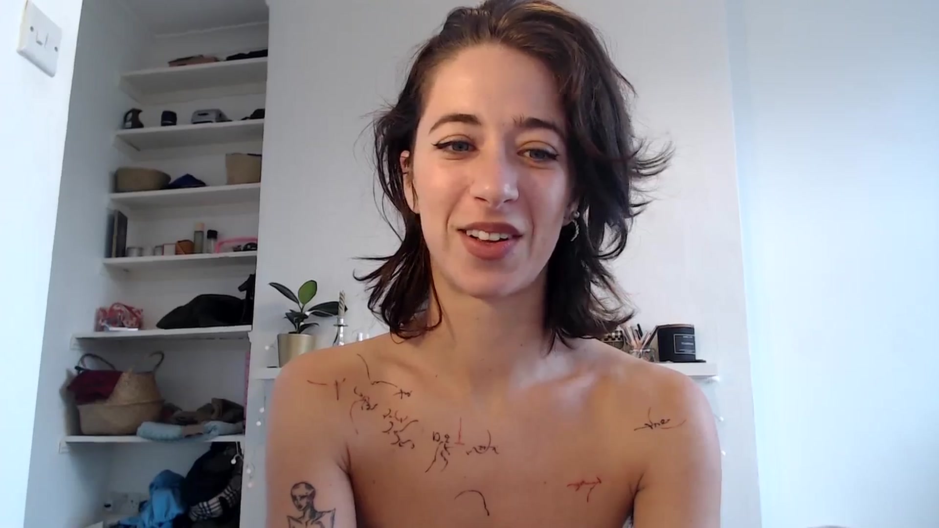 Gallery image thumbnail from KlaraDelgado's myfreecams stream on, 10/19/2023, 10:01 image 18 of 20