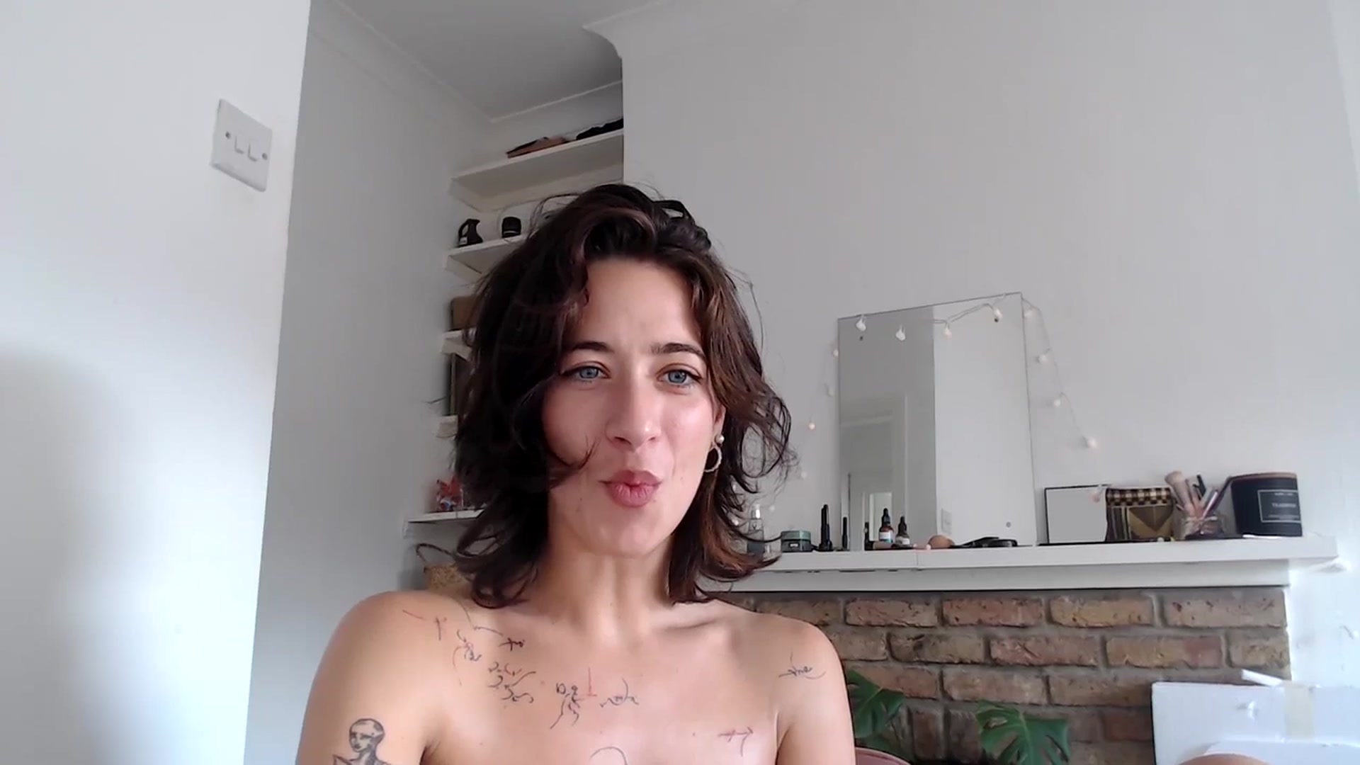 Gallery image thumbnail from KlaraDelgado's myfreecams stream on, 10/19/2023, 13:46 image 14 of 20