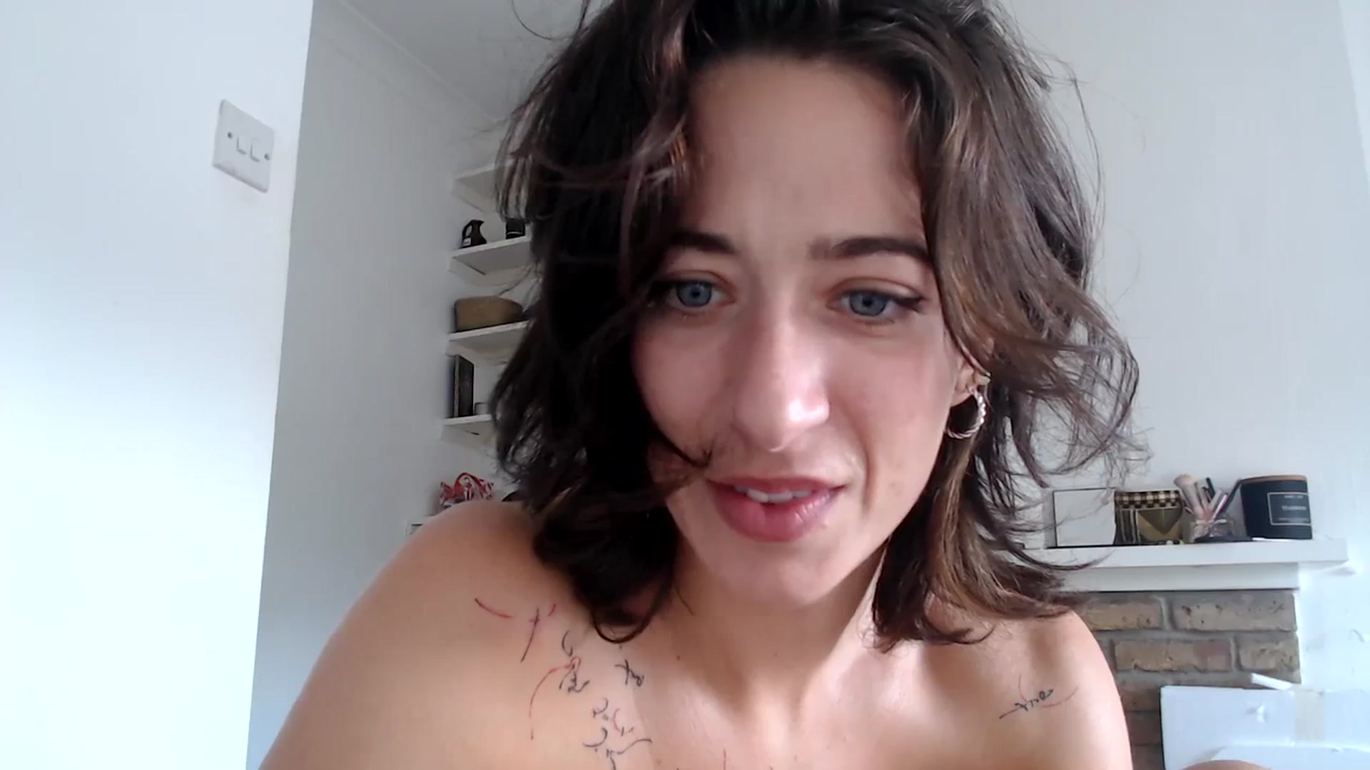 Gallery image thumbnail from KlaraDelgado's myfreecams stream on, 10/19/2023, 13:46 image 17 of 20