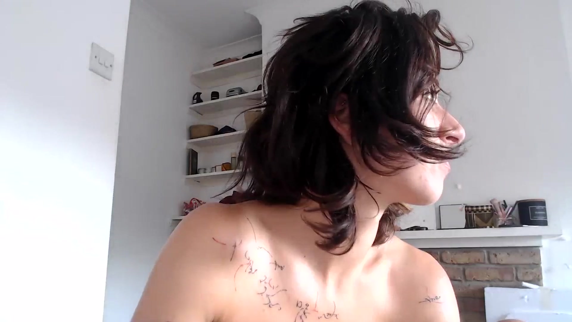 Gallery image thumbnail from KlaraDelgado's myfreecams stream on, 10/19/2023, 13:46 image 10 of 20