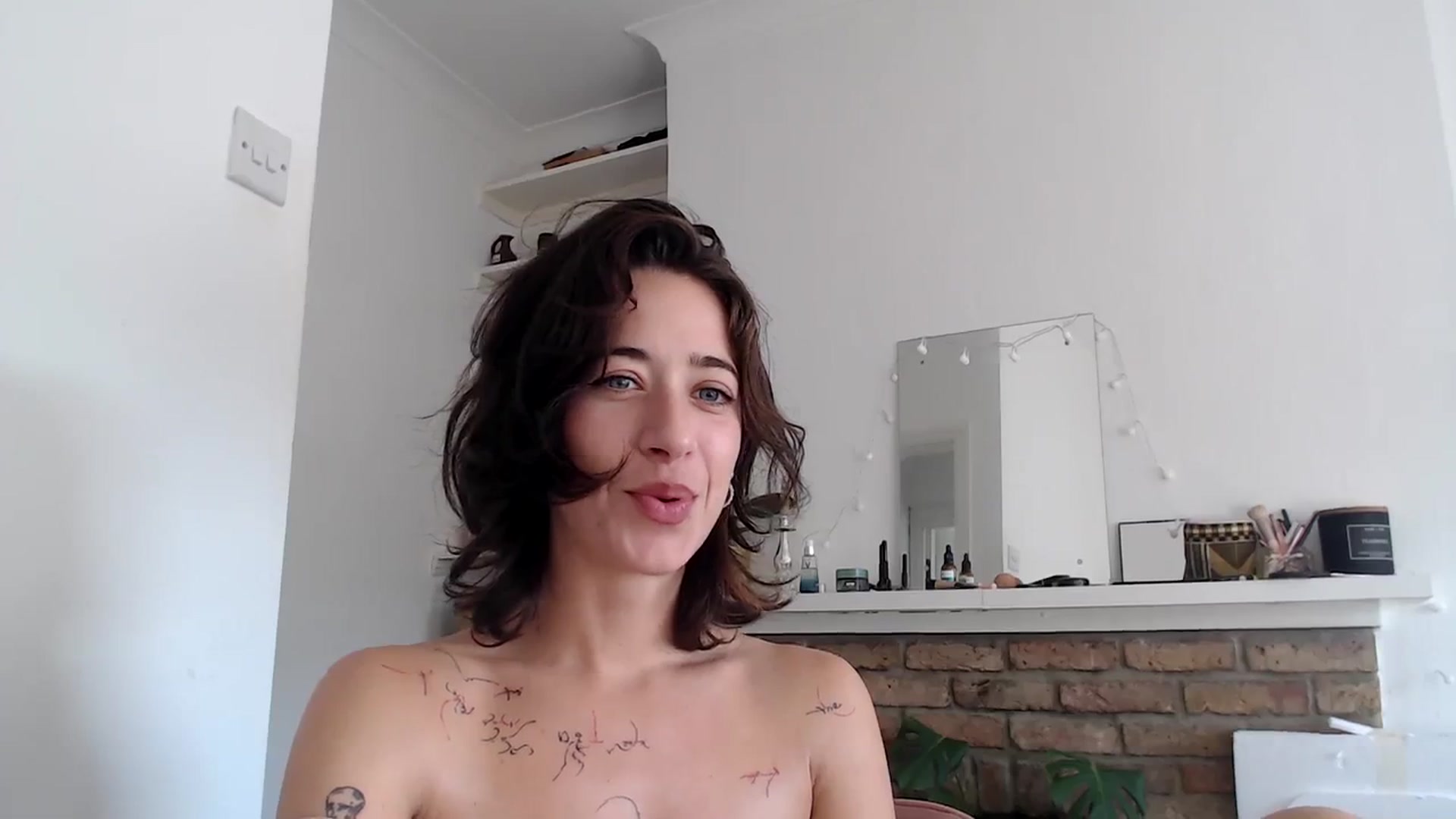 Gallery image thumbnail from KlaraDelgado's myfreecams stream on, 10/19/2023, 13:46 image 15 of 20