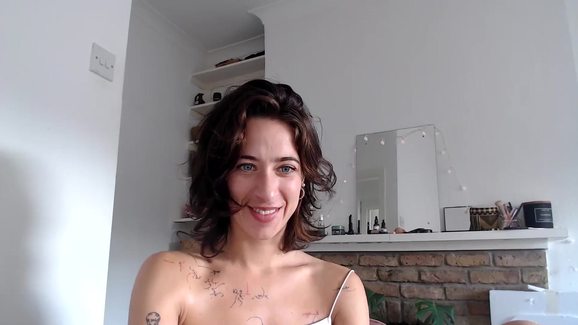 Gallery image thumbnail from KlaraDelgado's myfreecams stream on, 10/19/2023, 13:46 image 11 of 20