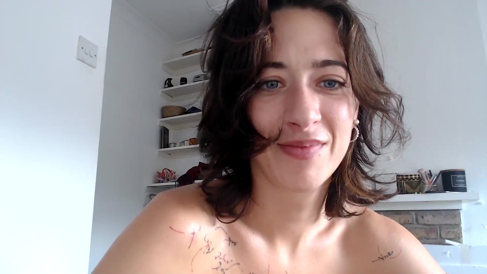 Gallery image thumbnail from KlaraDelgado's myfreecams stream on, 10/19/2023, 13:46 image 19 of 20