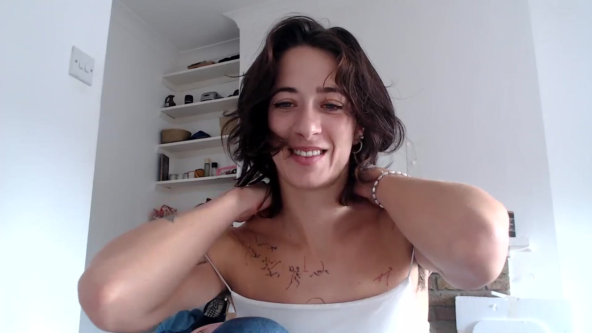 Gallery image thumbnail from KlaraDelgado's myfreecams stream on, 10/19/2023, 14:35 image 4 of 20