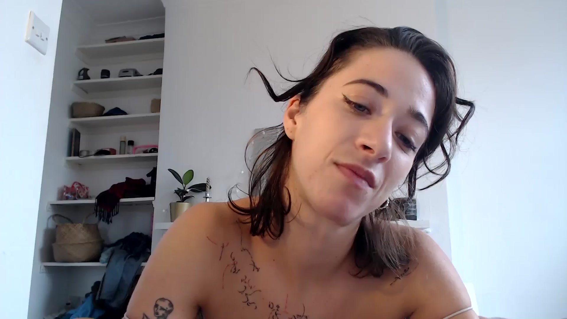 Gallery image thumbnail from KlaraDelgado's myfreecams stream on, 10/20/2023, 09:55 image 4 of 20