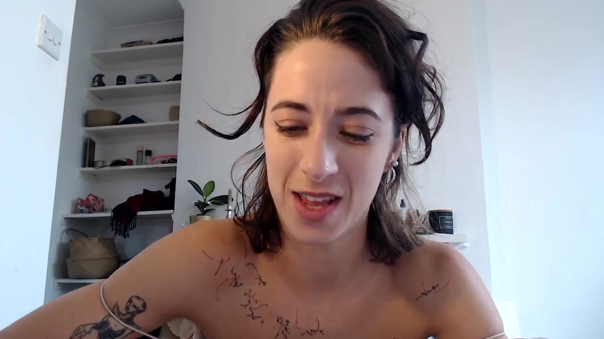 Gallery image thumbnail from KlaraDelgado's myfreecams stream on, 10/20/2023, 09:55 image 7 of 20