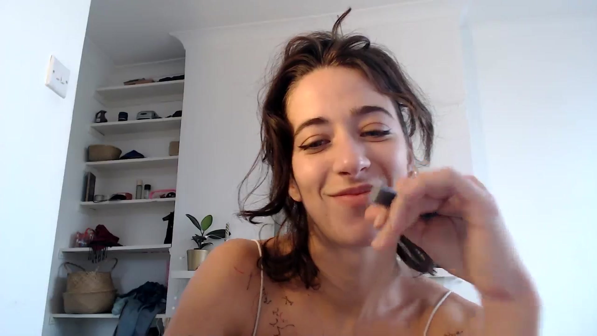 Gallery image thumbnail from KlaraDelgado's myfreecams stream on, 10/20/2023, 10:31 image 16 of 20
