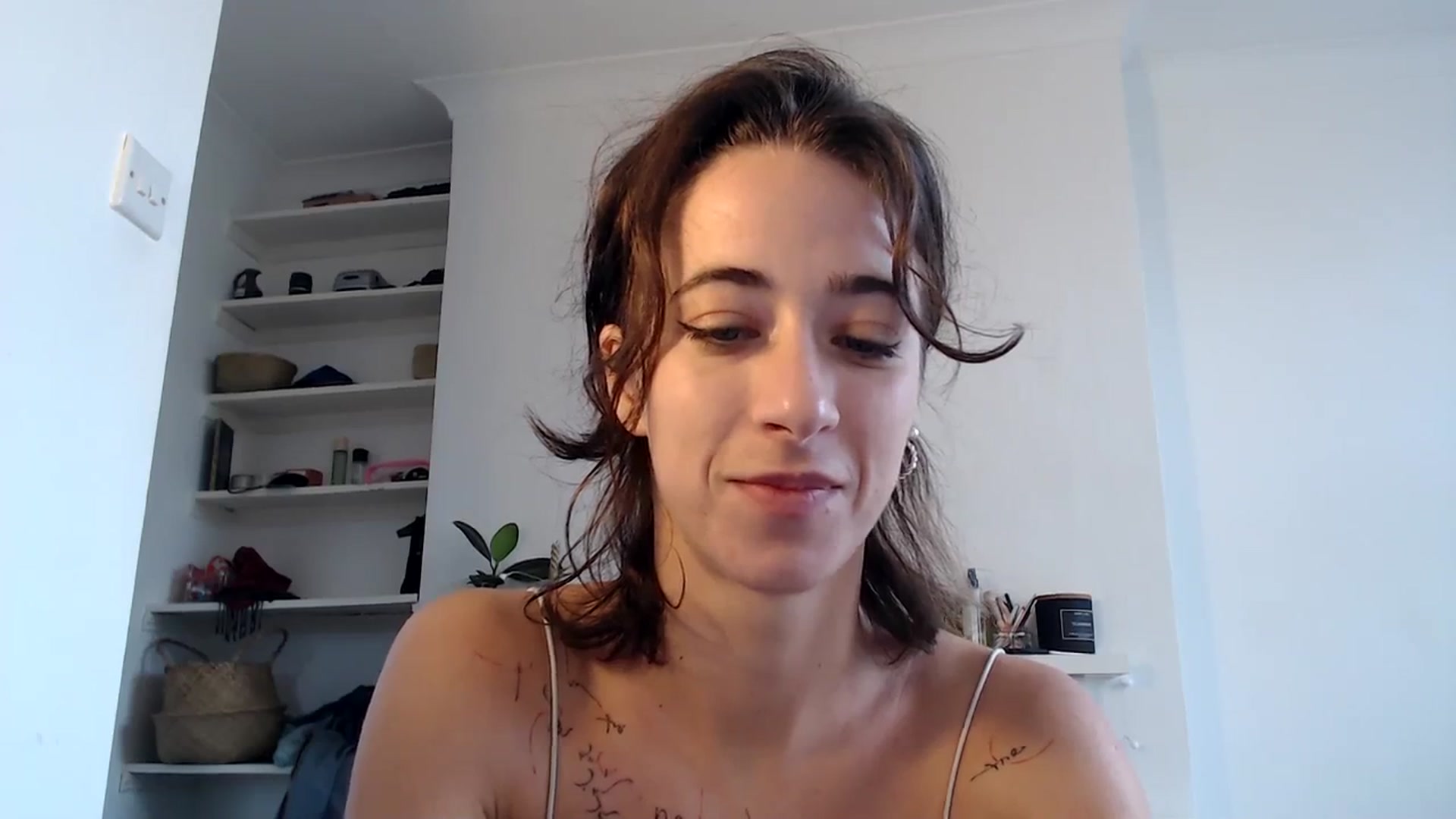 Gallery image thumbnail from KlaraDelgado's myfreecams stream on, 10/20/2023, 10:31 image 2 of 20