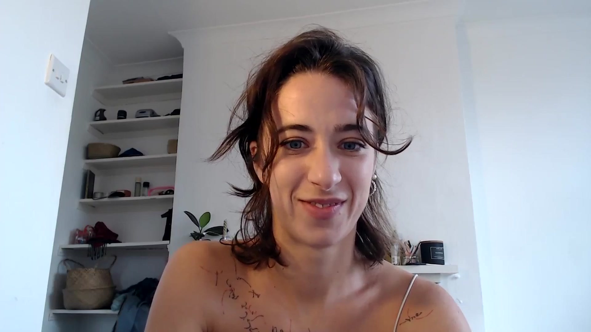 Gallery image thumbnail from KlaraDelgado's myfreecams stream on, 10/20/2023, 10:31 image 11 of 20