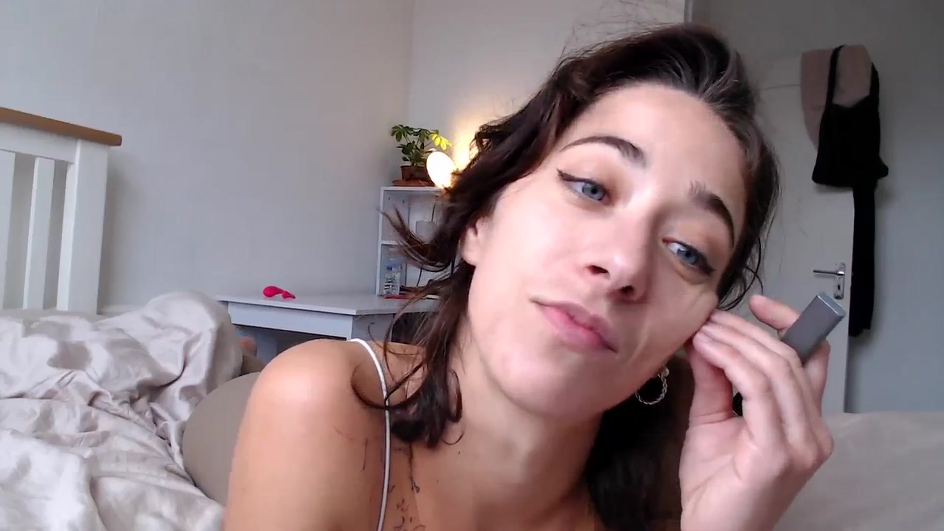 Gallery image thumbnail from KlaraDelgado's myfreecams stream on, 10/20/2023, 11:09 image 6 of 20