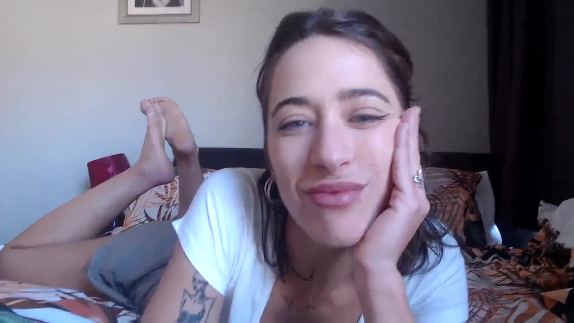 Gallery image thumbnail from KlaraDelgado's myfreecams stream on, 11/03/2023, 13:28 image 15 of 20