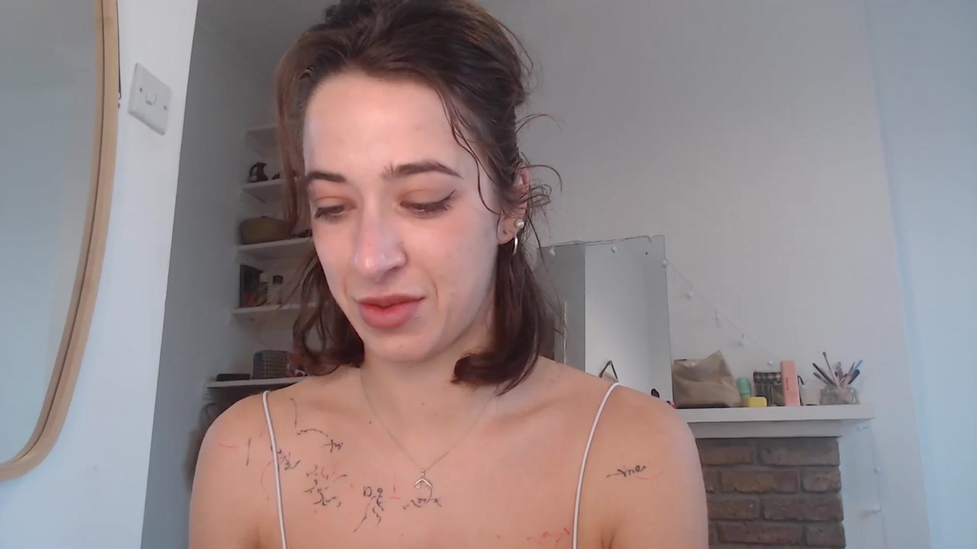 Gallery image thumbnail from KlaraDelgado's myfreecams stream on, 12/04/2023, 10:02 image 6 of 20