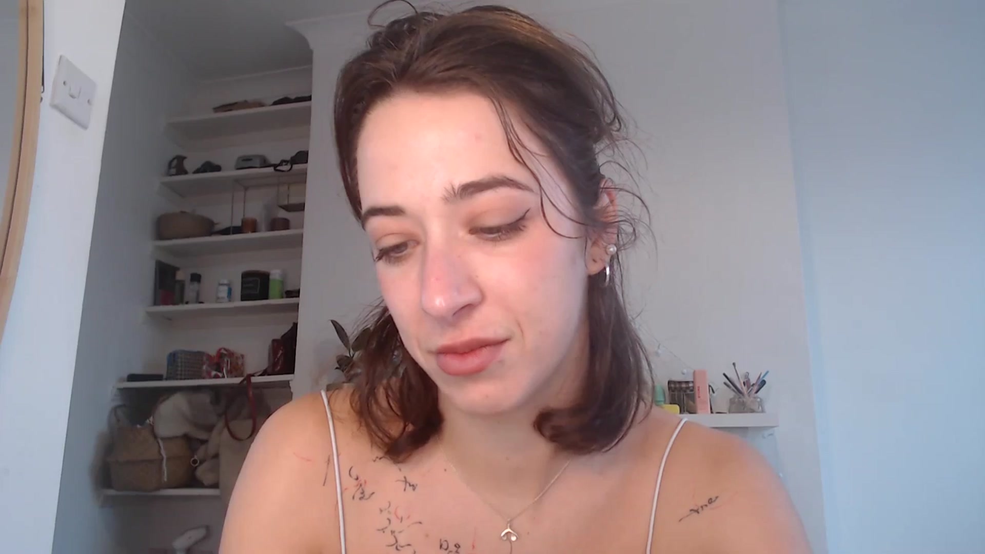 Gallery image thumbnail from KlaraDelgado's myfreecams stream on, 12/04/2023, 10:02 image 11 of 20