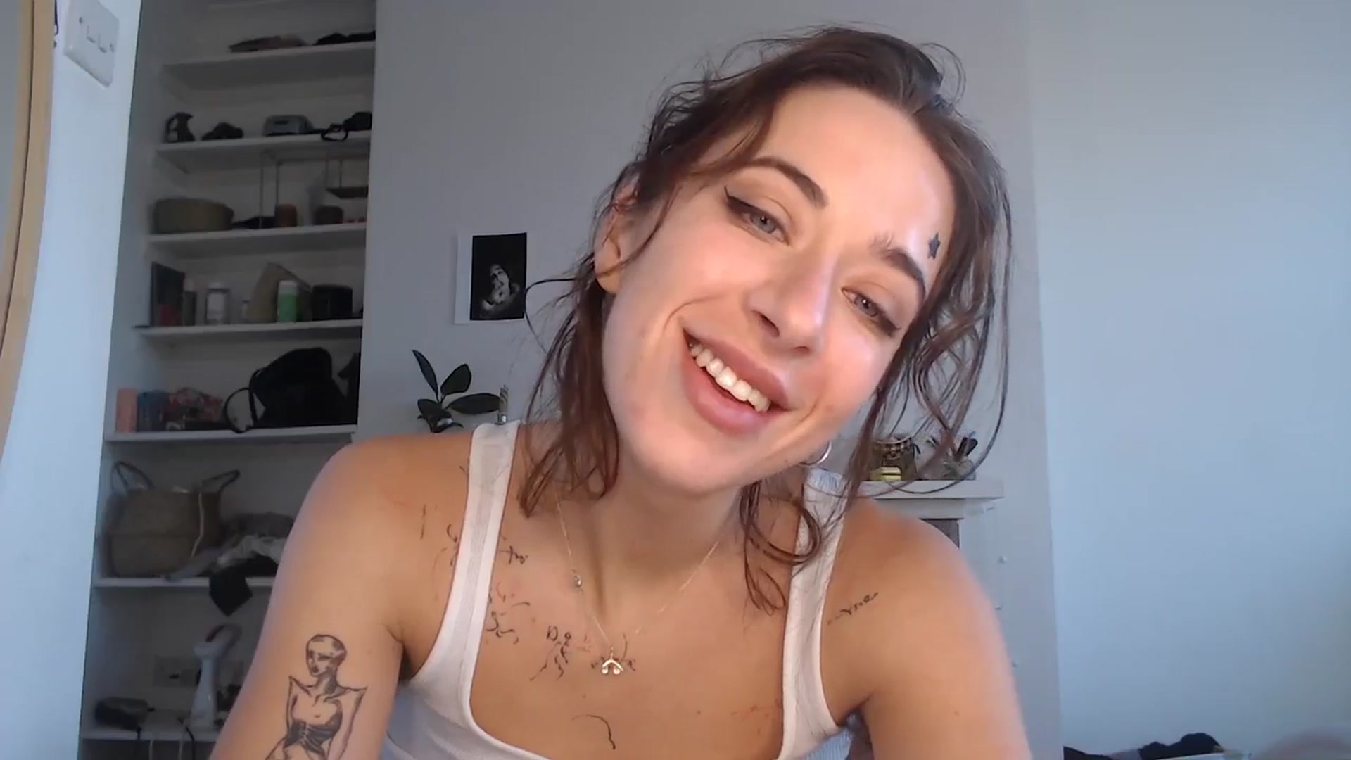 Gallery image thumbnail from KlaraDelgado's myfreecams stream on, 12/06/2023, 11:32 image 2 of 20
