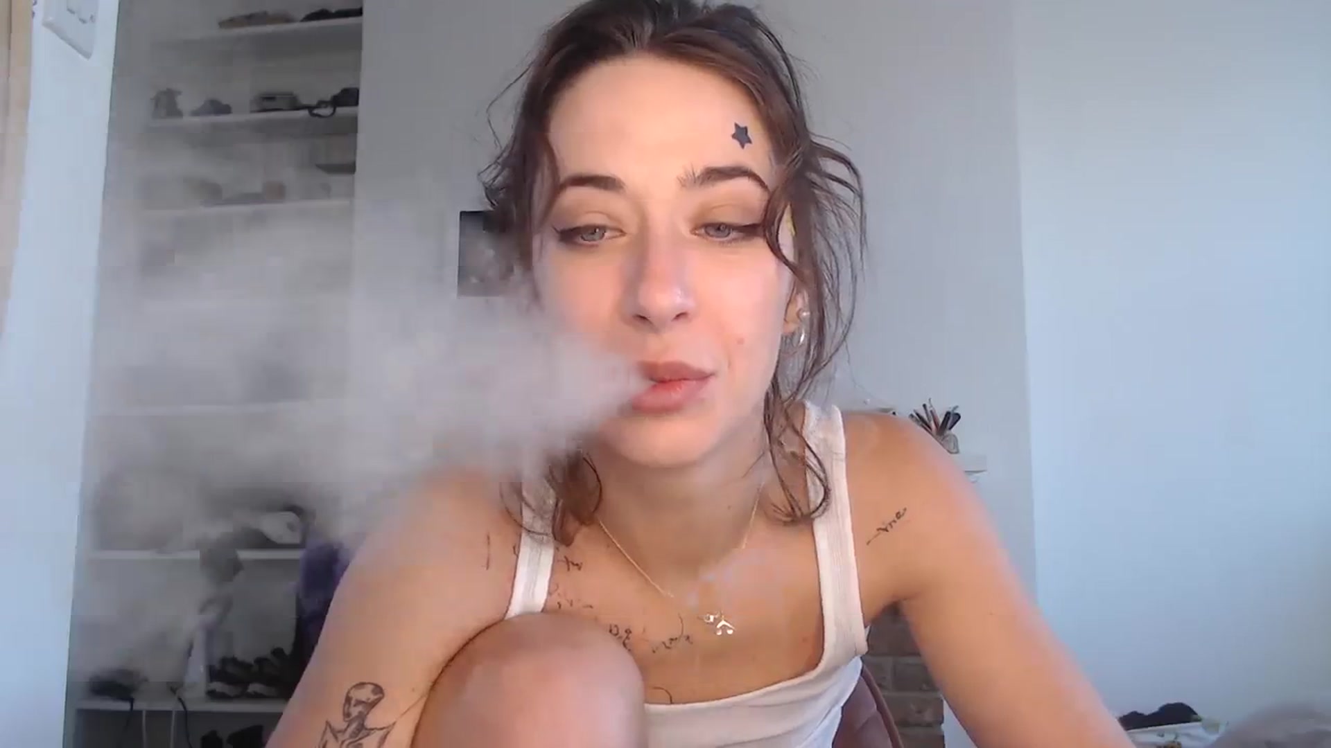 Gallery image thumbnail from KlaraDelgado's myfreecams stream on, 12/06/2023, 11:32 image 12 of 20