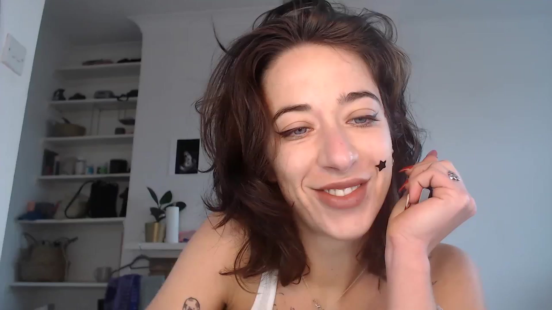 Gallery image thumbnail from KlaraDelgado's myfreecams stream on, 12/07/2023, 11:29 image 1 of 20