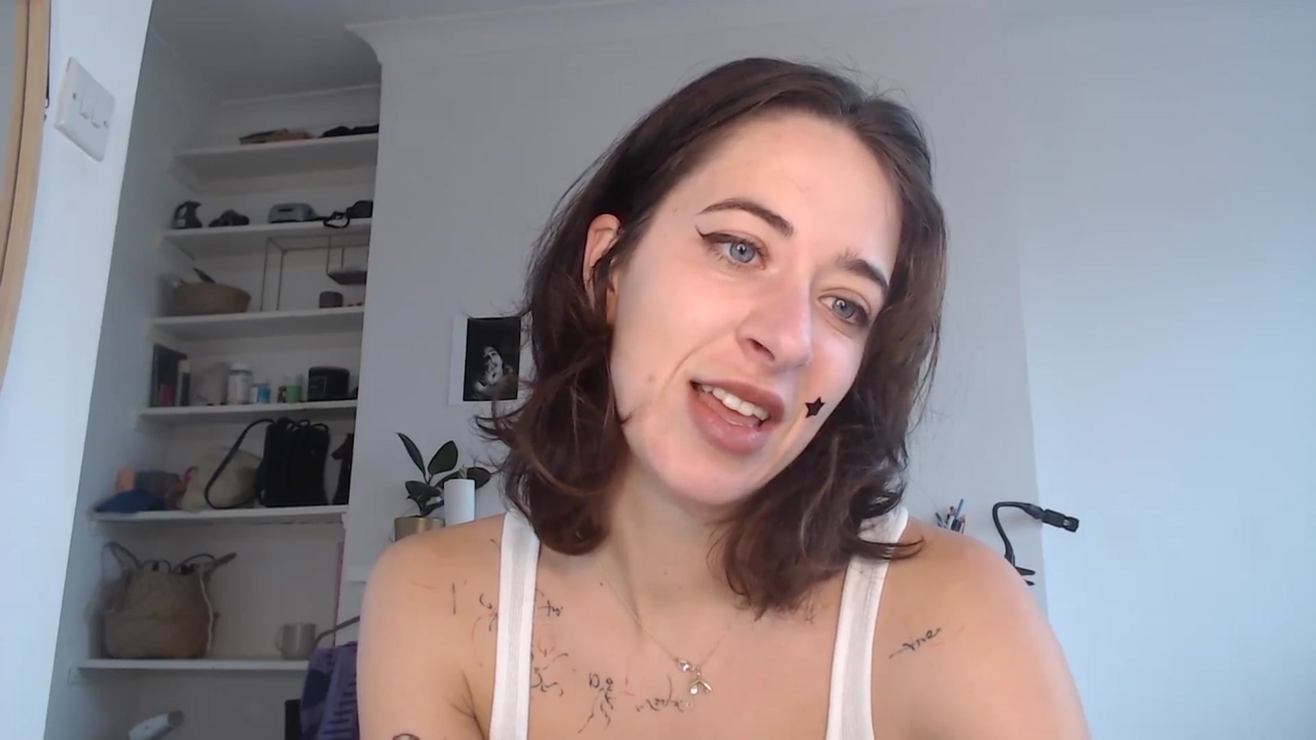 Gallery image thumbnail from KlaraDelgado's myfreecams stream on, 12/07/2023, 11:29 image 8 of 20