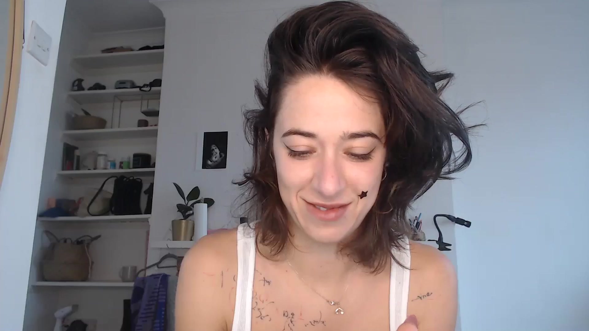 Gallery image thumbnail from KlaraDelgado's myfreecams stream on, 12/07/2023, 11:29 image 19 of 20