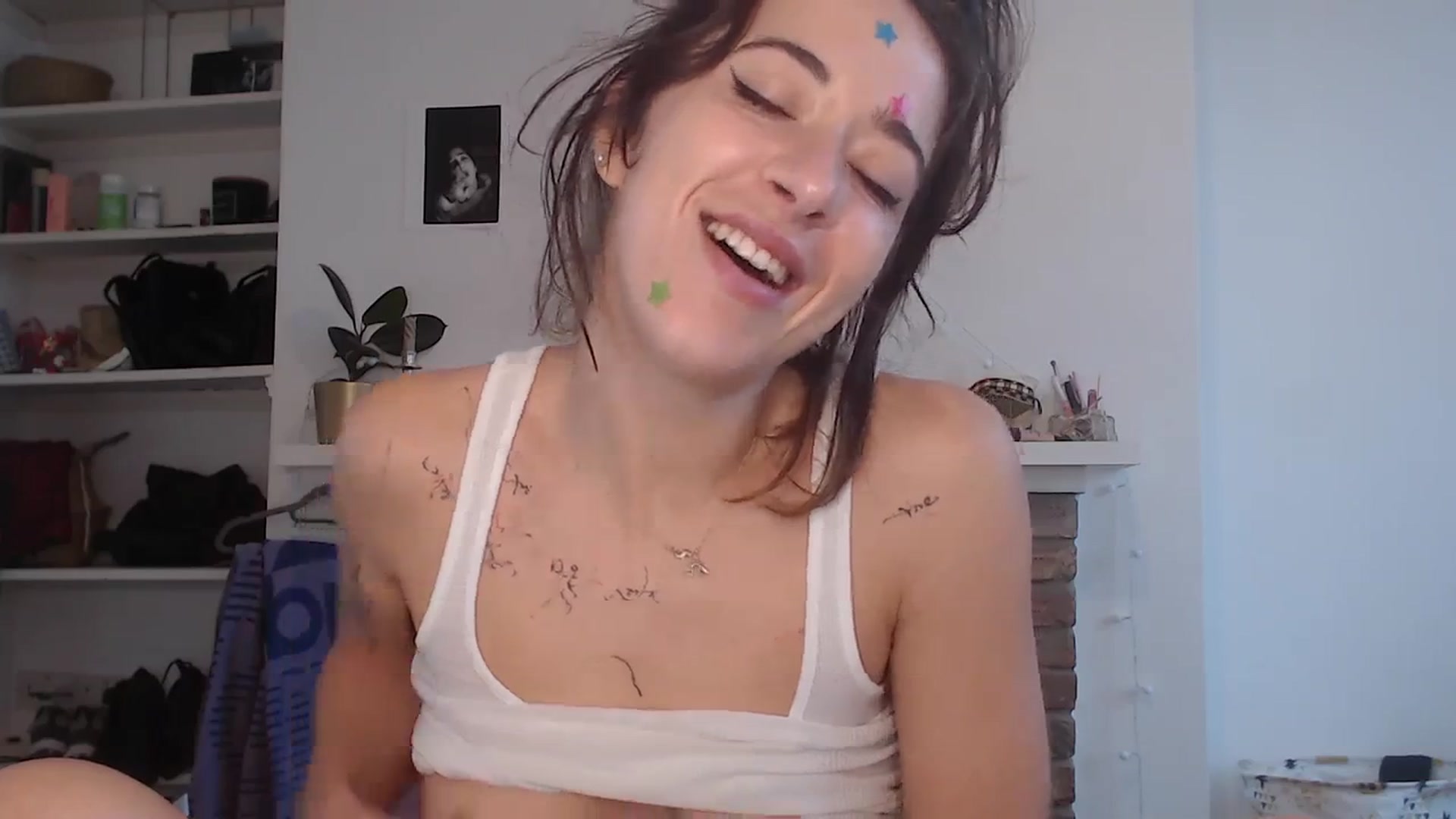 Gallery image thumbnail from KlaraDelgado's myfreecams stream on, 12/11/2023, 09:50 image 6 of 20