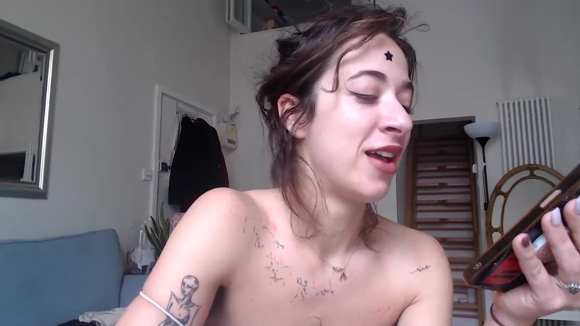 Gallery image thumbnail from KlaraDelgado's myfreecams stream on, 12/18/2023, 10:01 image 10 of 20