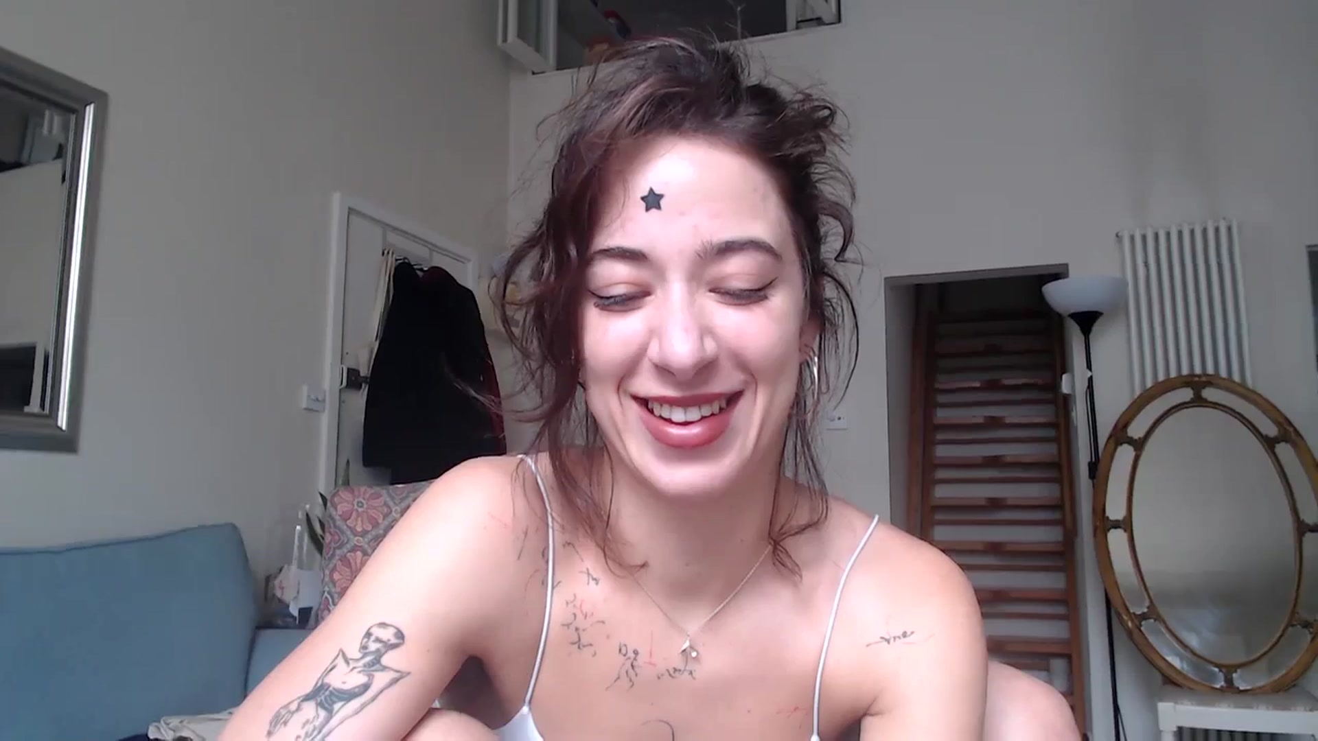 Gallery image thumbnail from KlaraDelgado's myfreecams stream on, 12/18/2023, 10:01 image 18 of 20