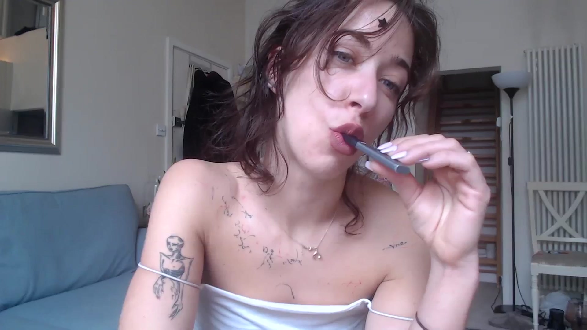Gallery image thumbnail from KlaraDelgado's myfreecams stream on, 12/18/2023, 13:47 image 6 of 20