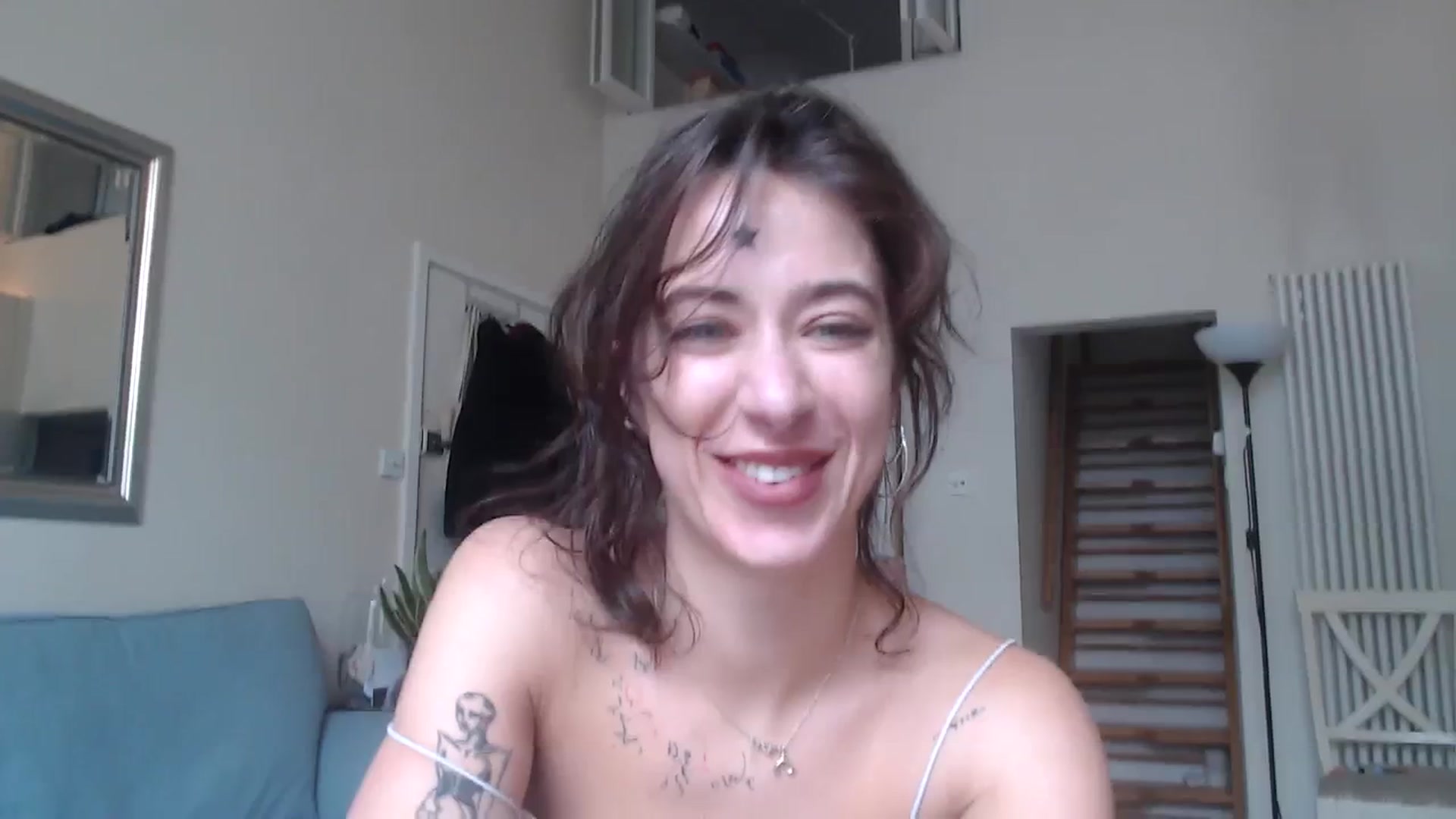 Gallery image thumbnail from KlaraDelgado's myfreecams stream on, 12/18/2023, 13:47 image 3 of 20