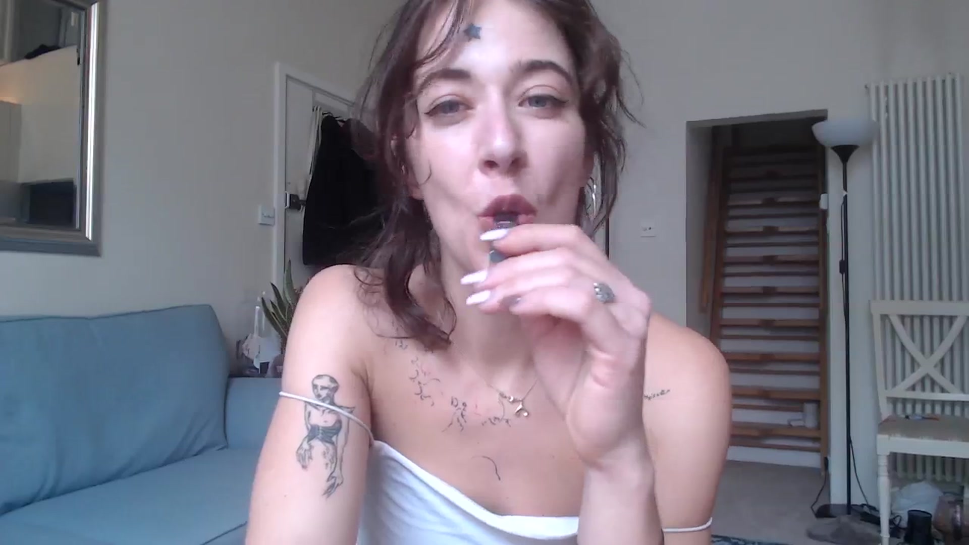 Gallery image thumbnail from KlaraDelgado's myfreecams stream on, 12/18/2023, 13:47 image 7 of 20