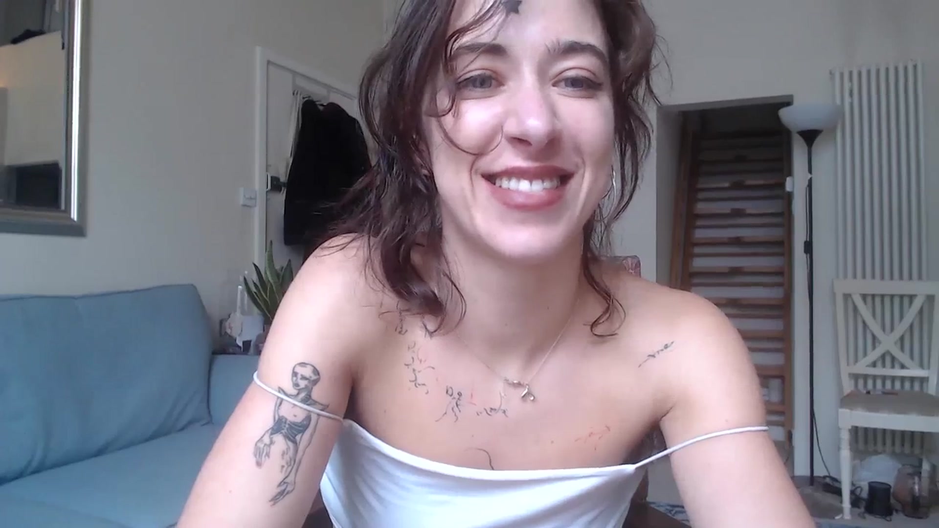 Gallery image thumbnail from KlaraDelgado's myfreecams stream on, 12/18/2023, 13:47 image 4 of 20