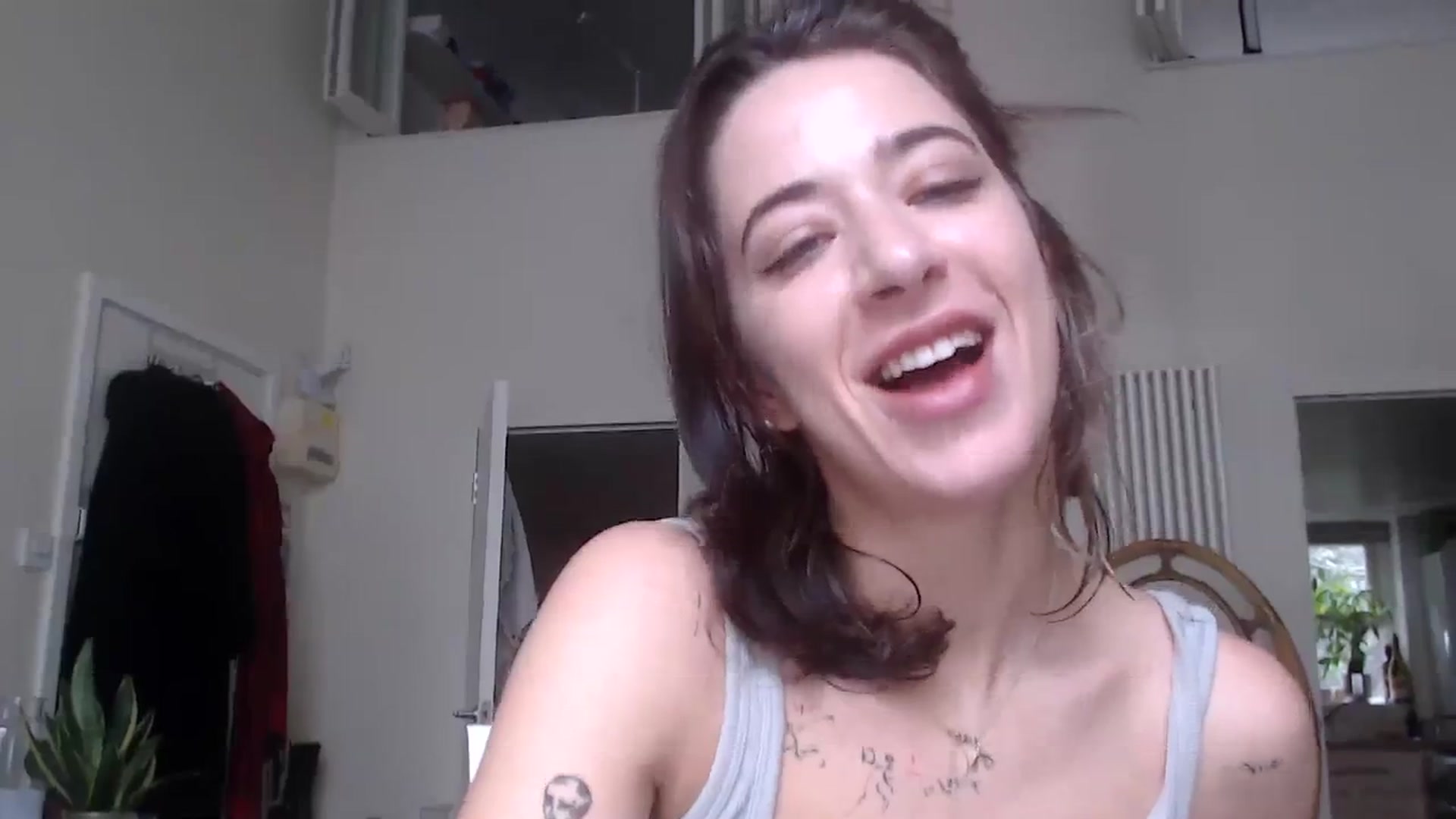 Gallery image thumbnail from KlaraDelgado's myfreecams stream on, 12/24/2023, 10:31 image 7 of 20