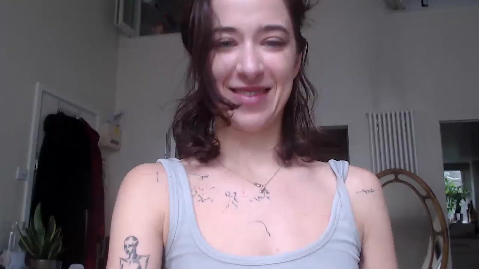 Gallery image thumbnail from KlaraDelgado's myfreecams stream on, 12/24/2023, 11:28 image 12 of 20