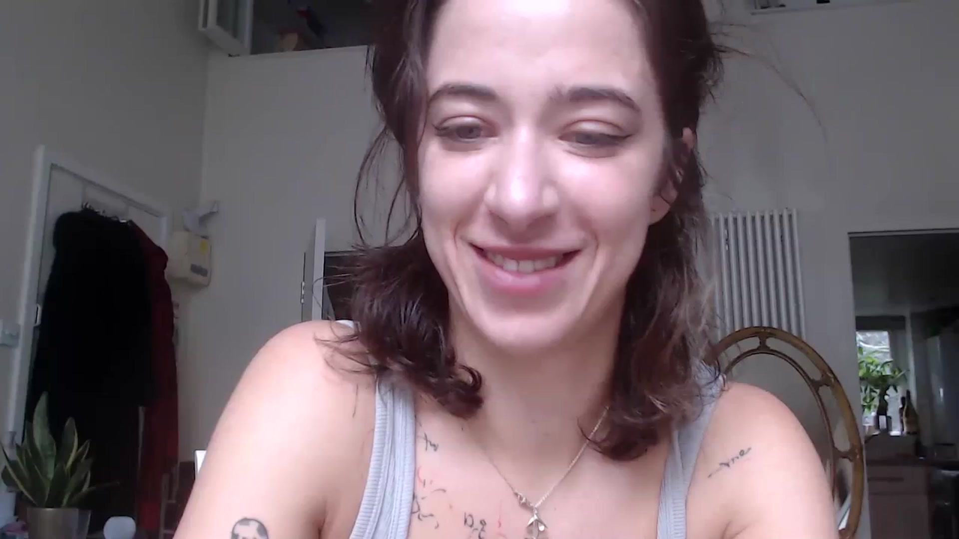 Gallery image thumbnail from KlaraDelgado's myfreecams stream on, 12/24/2023, 11:28 image 3 of 20