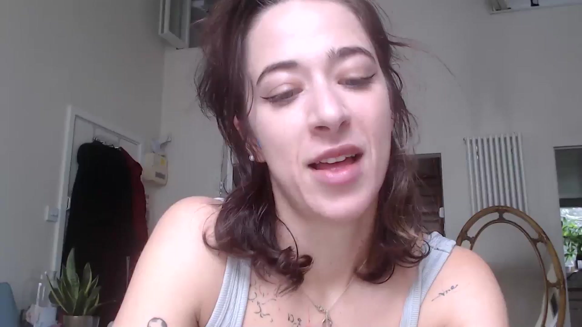 Gallery image thumbnail from KlaraDelgado's myfreecams stream on, 12/24/2023, 11:28 image 1 of 20
