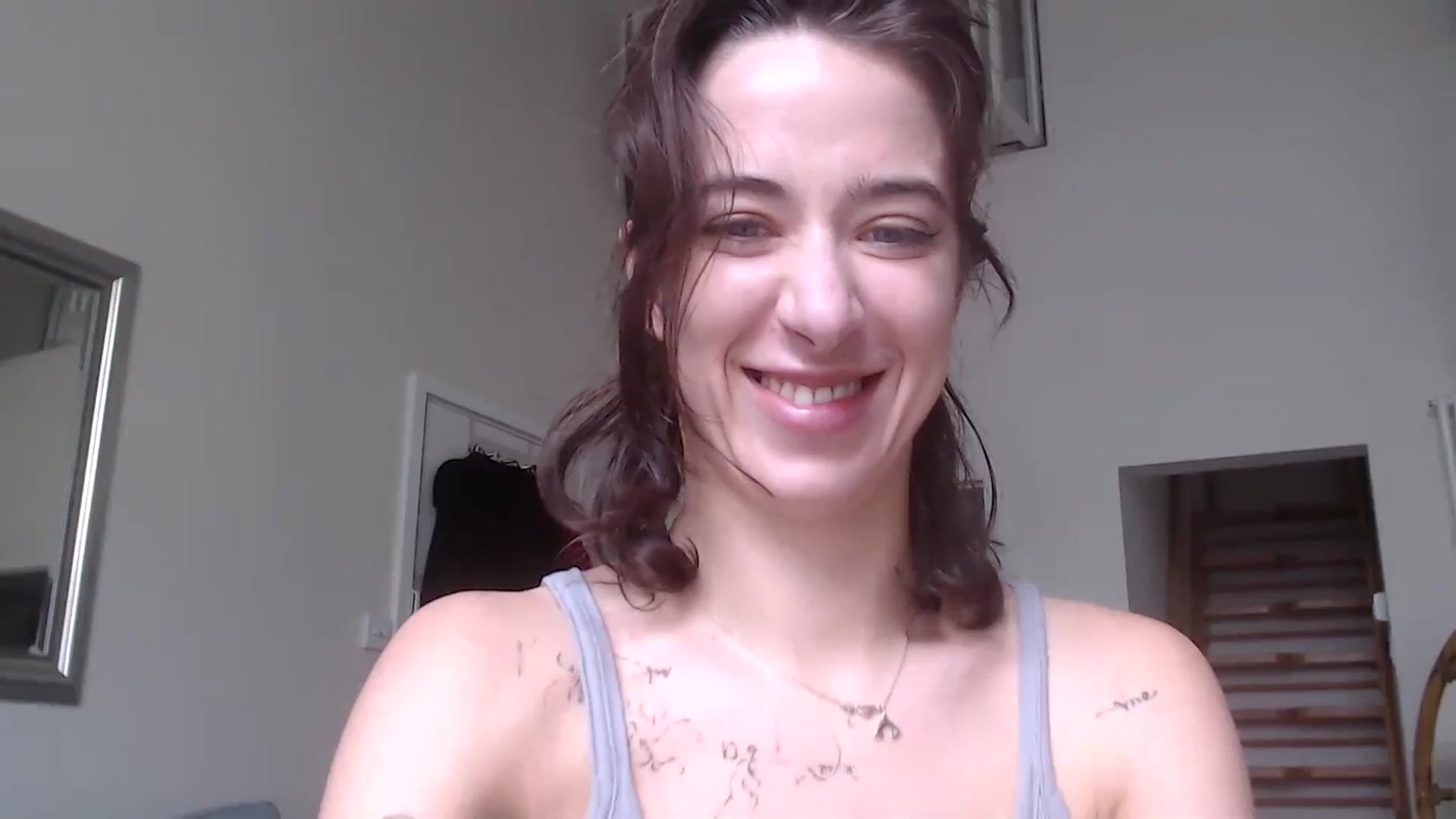 Gallery image thumbnail from KlaraDelgado's myfreecams stream on, 12/24/2023, 12:30 image 16 of 20