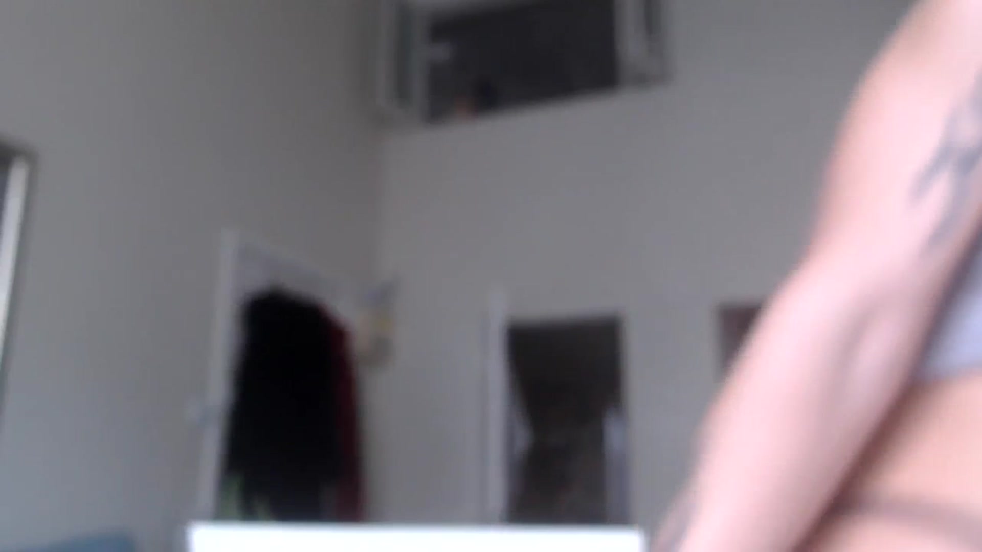 Gallery image thumbnail from KlaraDelgado's myfreecams stream on, 12/24/2023, 12:30 image 7 of 20