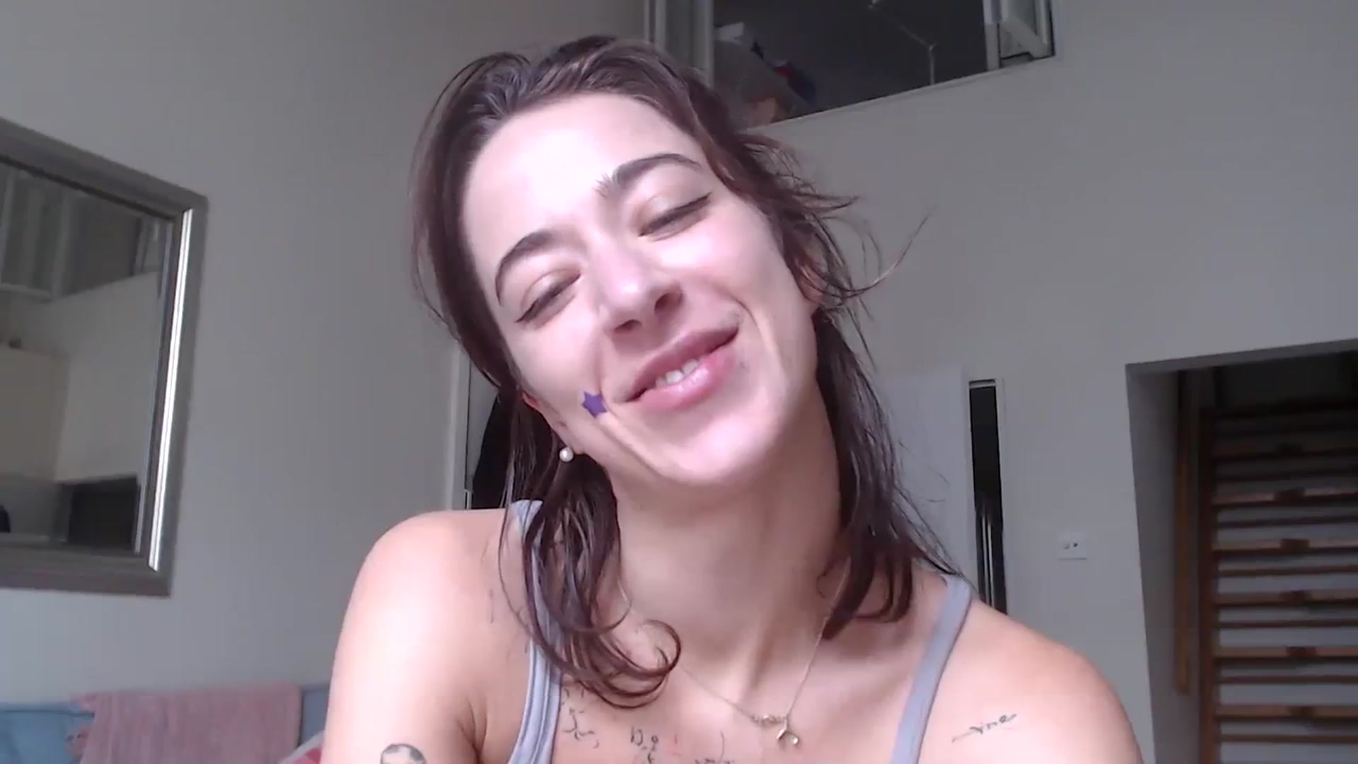 Gallery image thumbnail from KlaraDelgado's myfreecams stream on, 12/25/2023, 12:11 image 2 of 20