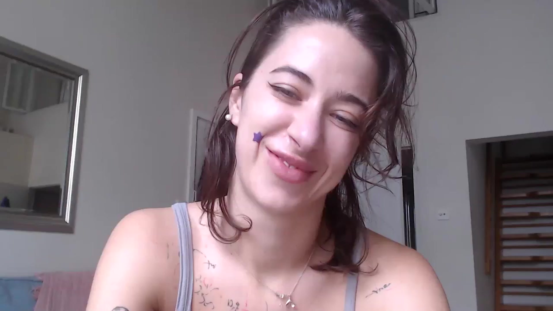 Gallery image thumbnail from KlaraDelgado's myfreecams stream on, 12/25/2023, 12:11 image 6 of 20