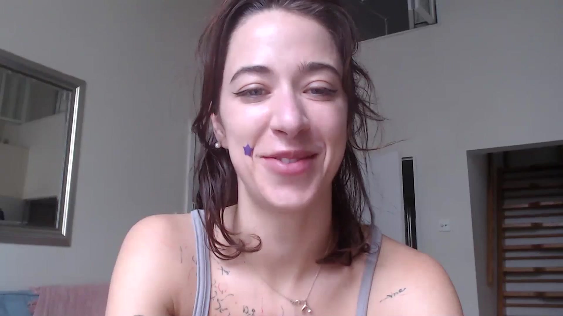 Gallery image thumbnail from KlaraDelgado's myfreecams stream on, 12/25/2023, 12:11 image 3 of 20