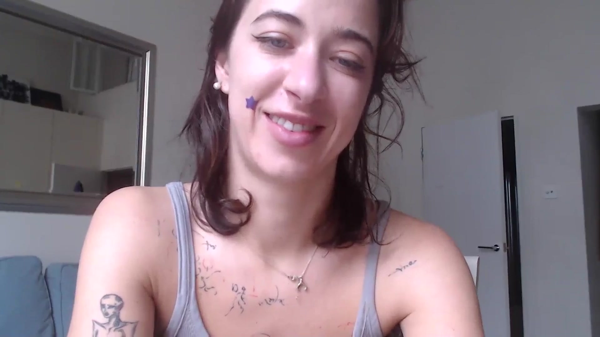 Gallery image thumbnail from KlaraDelgado's myfreecams stream on, 12/25/2023, 12:34 image 14 of 20