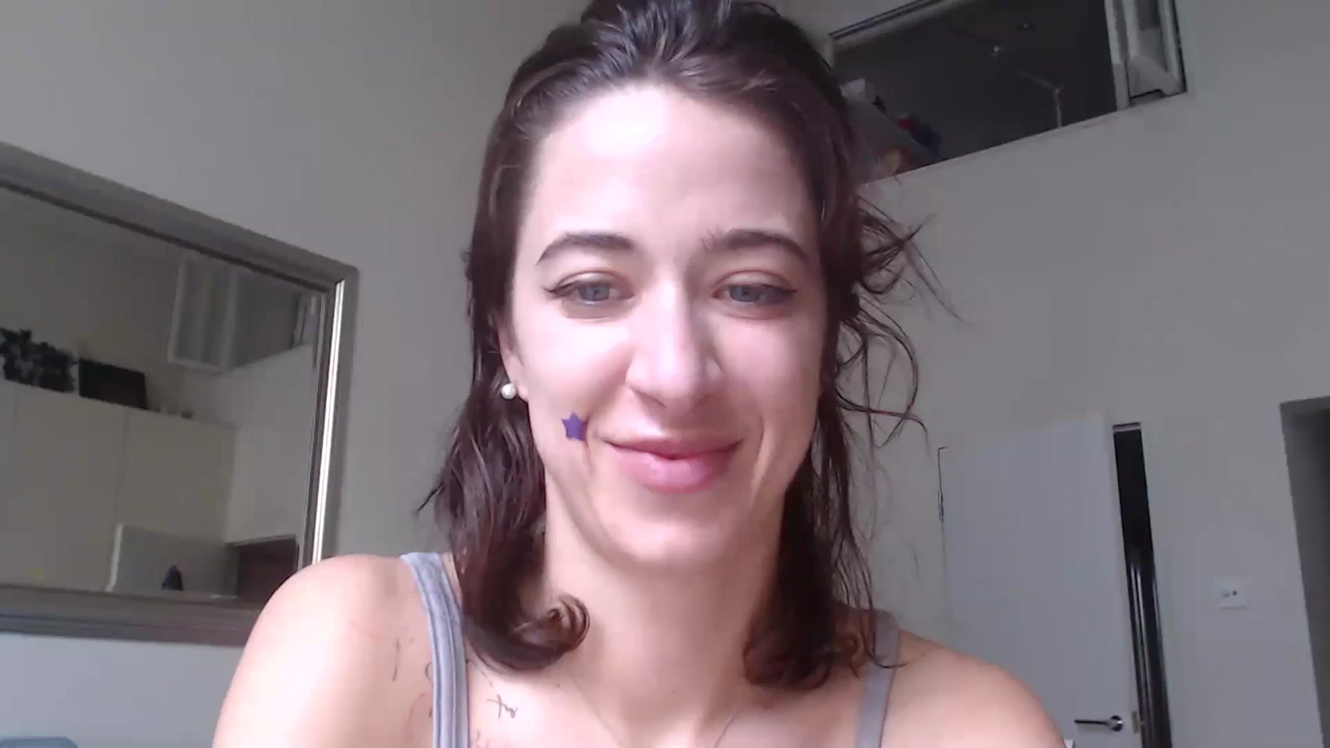 Gallery image thumbnail from KlaraDelgado's myfreecams stream on, 12/25/2023, 12:34 image 12 of 20