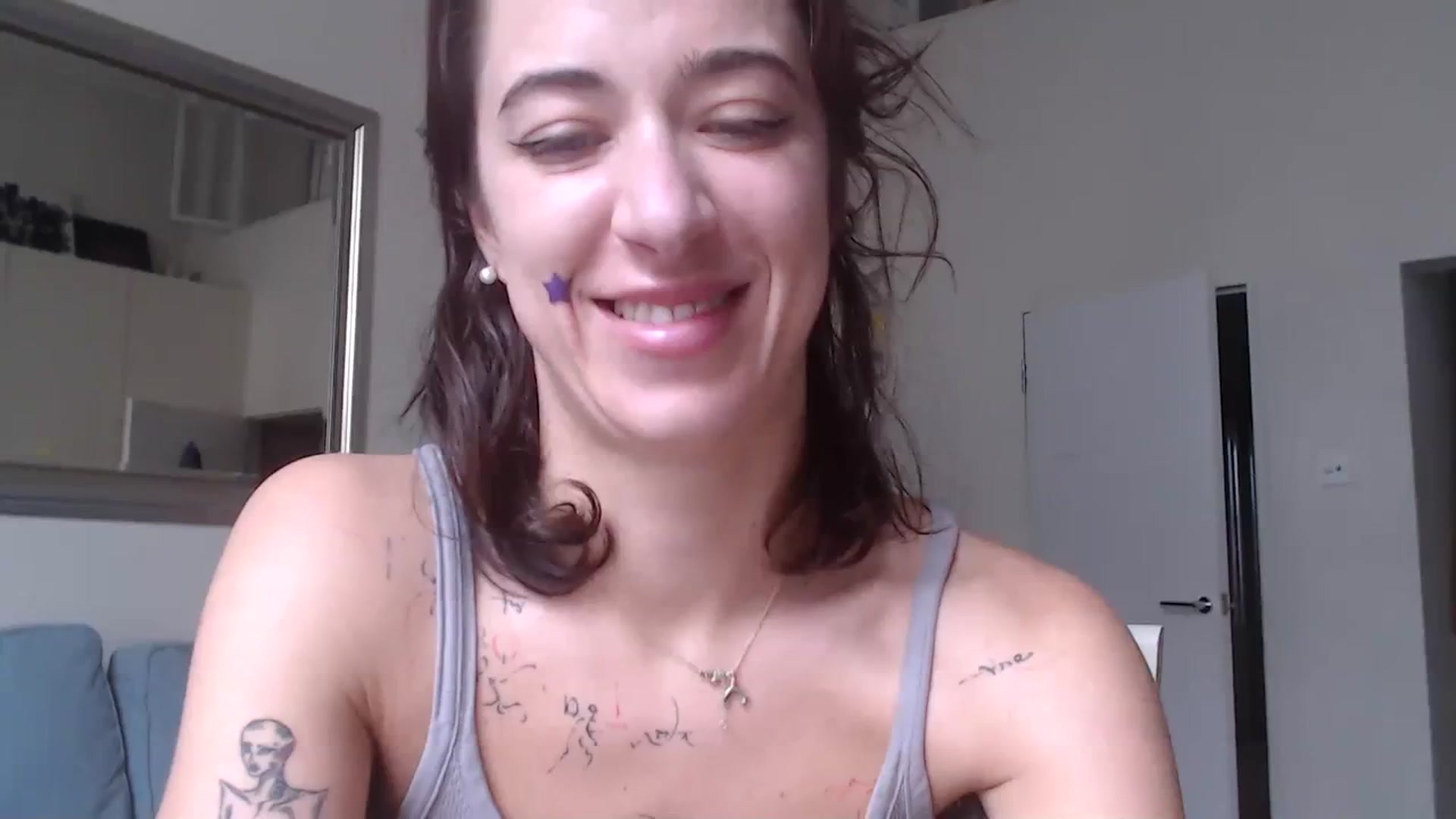 Gallery image thumbnail from KlaraDelgado's myfreecams stream on, 12/25/2023, 12:34 image 15 of 20