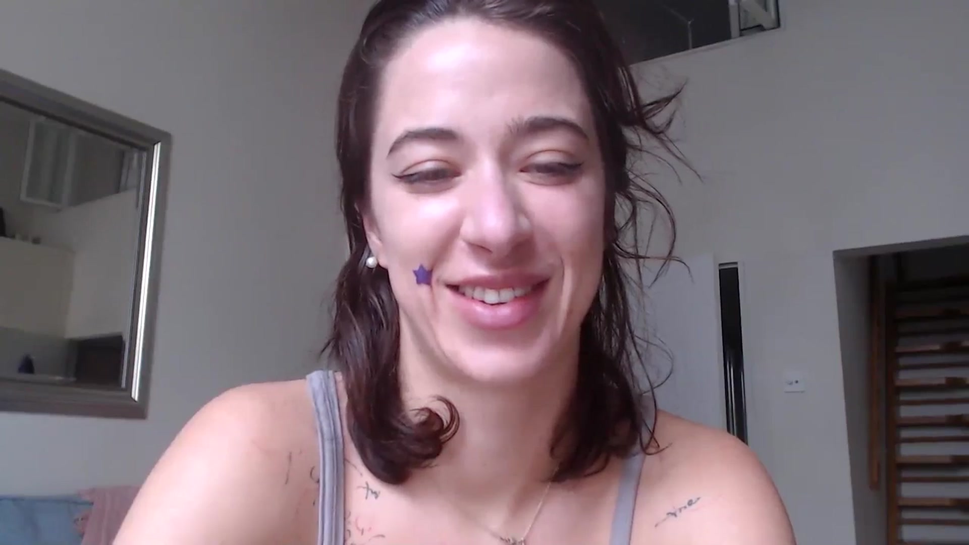 Gallery image thumbnail from KlaraDelgado's myfreecams stream on, 12/25/2023, 12:34 image 2 of 20