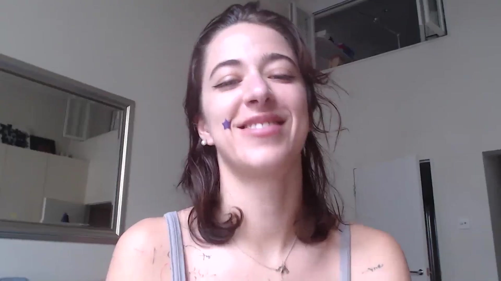 Gallery image thumbnail from KlaraDelgado's myfreecams stream on, 12/25/2023, 12:34 image 13 of 20
