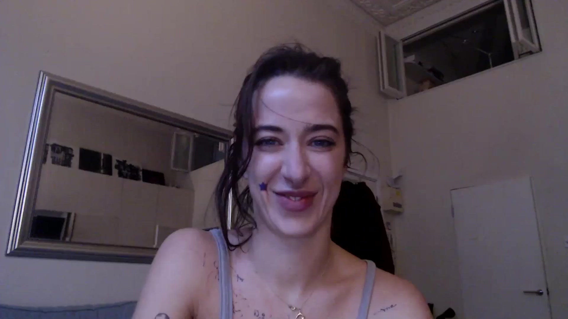 Gallery image thumbnail from KlaraDelgado's myfreecams stream on, 12/25/2023, 15:52 image 3 of 20