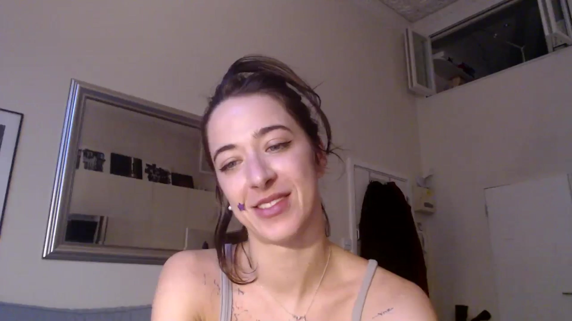 Gallery image thumbnail from KlaraDelgado's myfreecams stream on, 12/25/2023, 15:52 image 16 of 20
