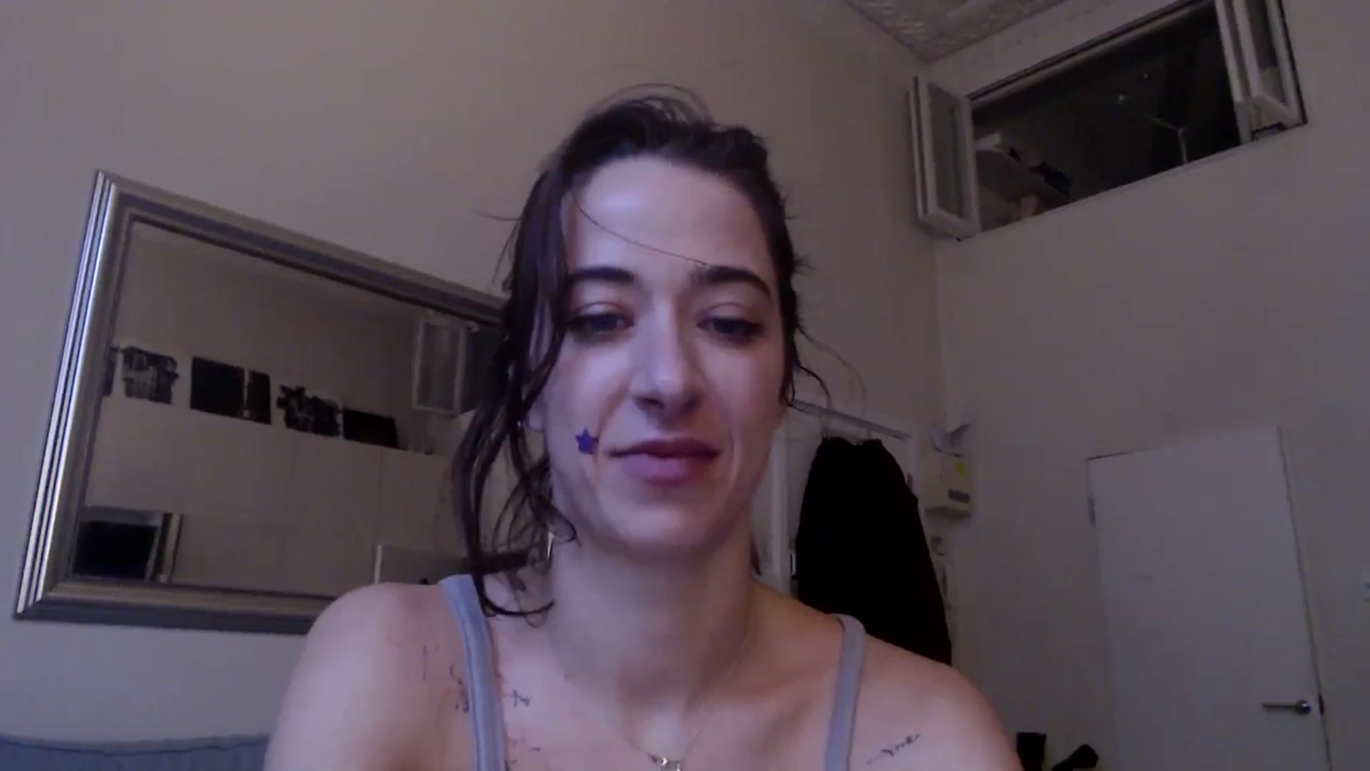 Gallery image thumbnail from KlaraDelgado's myfreecams stream on, 12/25/2023, 15:52 image 4 of 20