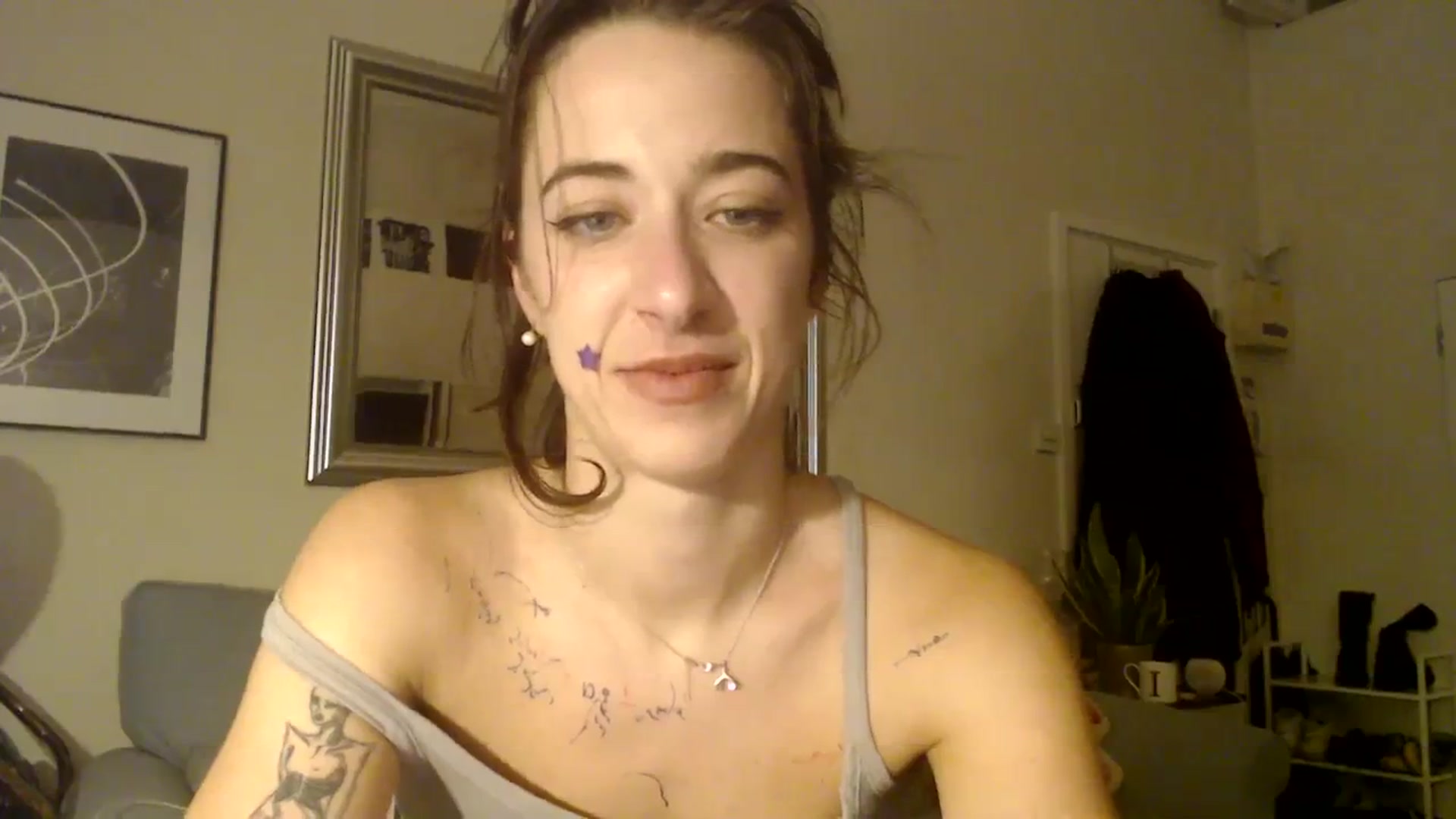 Gallery image thumbnail from KlaraDelgado's myfreecams stream on, 12/25/2023, 17:09 image 20 of 20