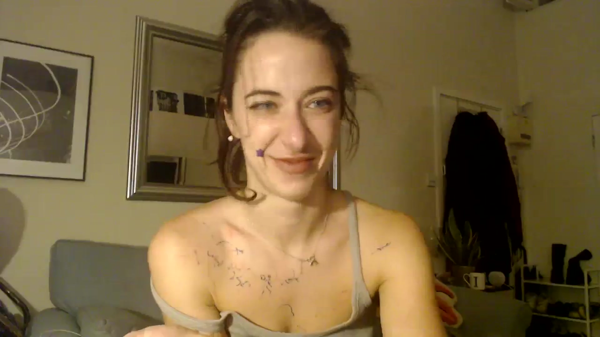 Gallery image thumbnail from KlaraDelgado's myfreecams stream on, 12/25/2023, 17:09 image 14 of 20